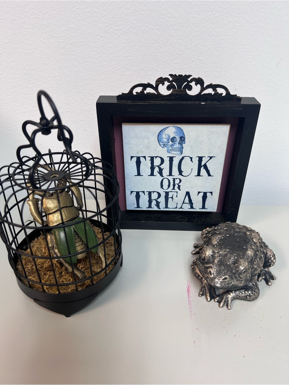Unbranded Black 'Trick or Treat' Halloween Decorative Sign